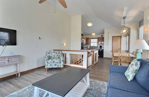 Buxton Cottage | Sea Star- Ocean Views- Steps to Beach- Community Pool