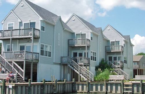 Chincoteague House | Sea Star-Views of the Lighthouse!