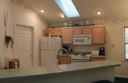 Sea Trail Condo | Sea Trail Resort-Beach 1 Mile, On Golf Course, Spacious 1100sf, Linens Provided