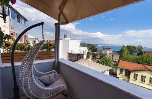 Sultanahmet Apartment | Sea View 2 Bedrooms Connected Suite with Balcony