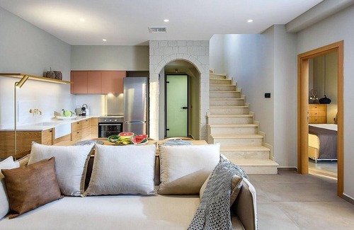 Agkisaras Villa | Sea View 3 bedroom villa with a heated pool