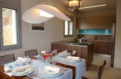 Elounda Villa | Sea view 3 bedroom villa close to Plaka beach