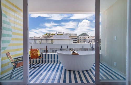 Copacabana Apartment | Sea View and Balcony with Bathtub | Q11