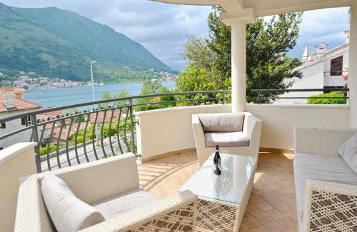 Kotor Apartment | SEA VIEW apartment 2km from the Old Town of Kotor