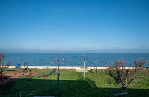 La Flotte Apartment | Sea view brand new appartment in the center of la Flotte