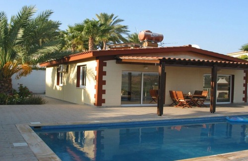Pegeia Villa | Sea view, Bungalow, en-suite, Coral Bay, disable friendly, private