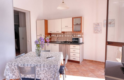 Trappeto Cottage | SEA VIEW cottages with pool Oasis Sea View in Villa By Sicily Home Solutions