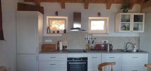 Jelsa House | Sea view Eco house with private pool, 250m to beach - Falcon View Hvar