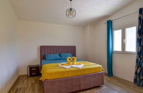Skaljari Apartment | Sea View Flat w Terrace in Kotor, 8 min to Beach