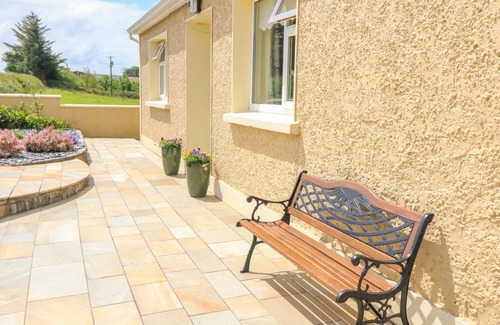 Magherareagh House | SEA VIEW HIDEAWAY, family friendly in Lahinch, County Clare