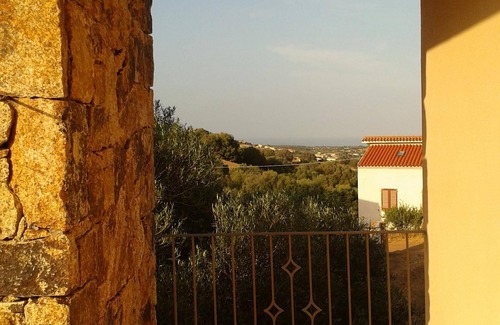 Maiorca Apartment | Sea view house surrounded by greenery