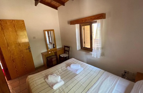 Latchi House | Sea-View Stone House Neo Chorio