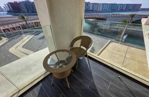 Manama Apartment | Sea View Studio Perfect for Couples In Harbour Row