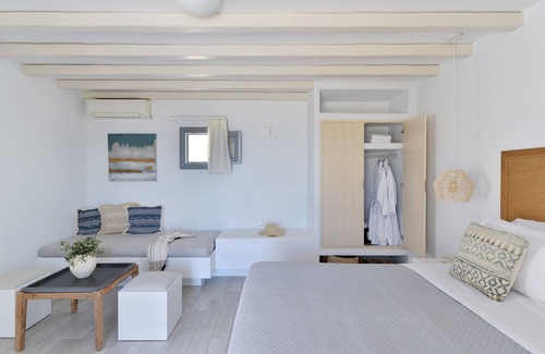 Stelida House | Sea View Suite with Jet Tub Pool | Mythology Naxos