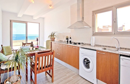 S'Illot-Cala Morlanda House | Sea view, sun terrace, modern kitchen, air conditioning, close to beach, WiFi