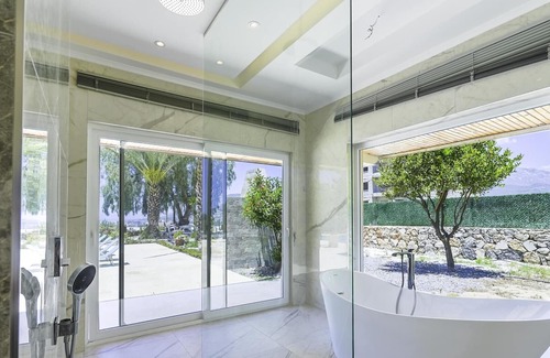 Demirtas Villa | Sea View Terrace Big Villa w Pool 5 min to Beach