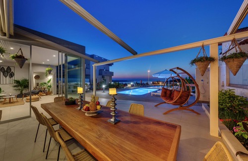 Karteros Villa | Sea view villa with pool close to the beach