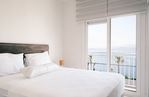 Bogazici Villa | Sea View Villa w Garden, Balcony By Beach in Milas