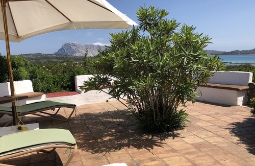 San Teodoro Villa | Sea view villa with swimming pool 400 meters from Lu Impostu beach