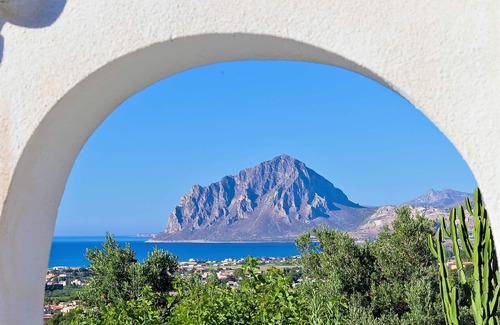 Valderice House | Sea-View Villa with Pool