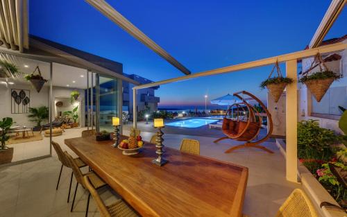 Karteros Villa | Sea view villa with private pool close to the beach