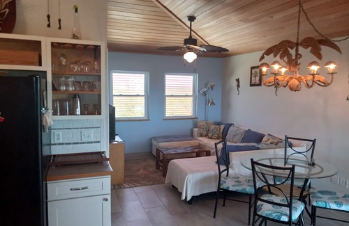 Morris Settlement House | Sea Views and Walk to the Beach! 2 Bedrooms/1 Bath/Full Kitchen