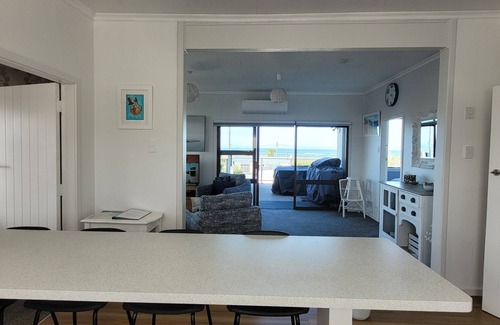 Riverton House | sea views from kitchen, dinning, master bedroom and large partly covered deck