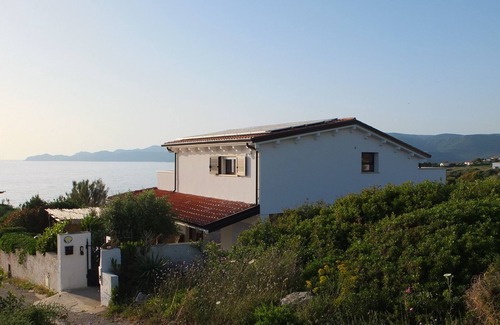 Santa Maria del Mare Villa | Sea views. Infinity saline pool Sleeps 7 (+2 kids, enquire prior to booking)