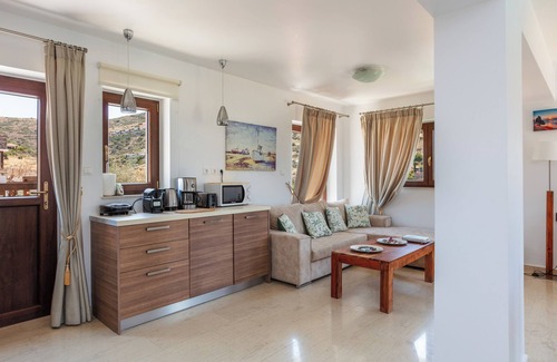 Elounda Villa | Sea views, short drive to the beach and shops!