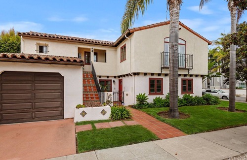The Funk Zone House | SEAbbatical by the Wharf, 2 BD, 2 BA Duplex, Walk to Beach