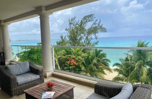 Seven Mile Beach Apartment | Seabreeze 8 - Luxury 4-Bedroom on Seven Mile Beach