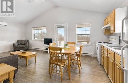 Cap-Pele Ski Chalet | Seabreeze Aboiteau Cottage - beach access
