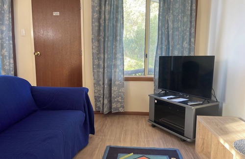 Warrenben House | Seabreeze Accommodation sleeps 4. Minimum night stay