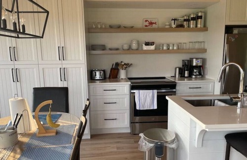 Souris House | Seabreeze Beach Retreat · 10 min walk to Sheep Pond Beach! 5 min to Souris !