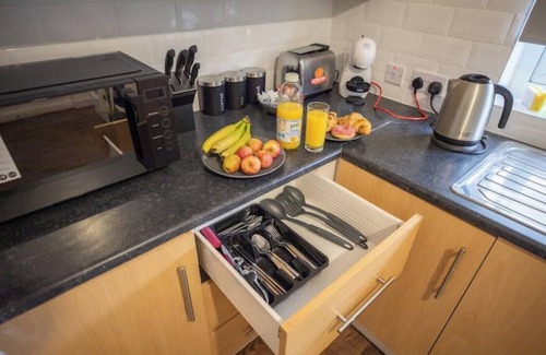 Sunderland House | Seabright Homes- 6bedroom, free wifi, free parking