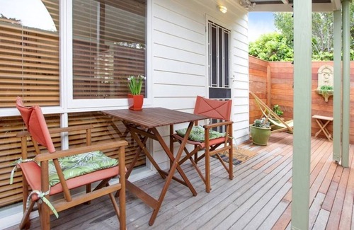 Sorrento Apartment | Seachange Summary: Th