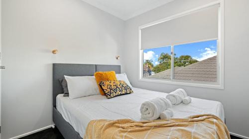 Glenorie House | Seachange Umina- Modern, close to shops, beach