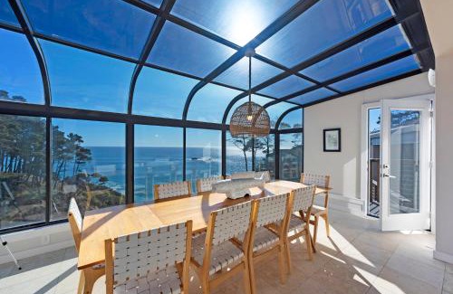 Gualala House | Seaflower Cove: Spacious 4bd waterfront retreat