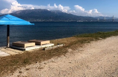 Gefira Mpania Apartment | Seafront Apt Kato Platanitis