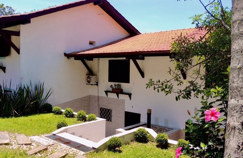 Ilhota House | Seafront at Praia Grossa in Itapema -Sc