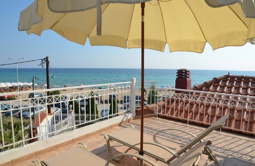 Nea Propontida Apartment | Seafront Holiday Home Olympia 6 on a Long Sandy Beach, GeoMare, 1st floor