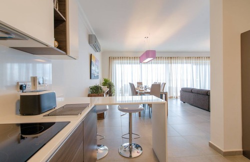 Sliema Apartment | Seafront Luxury Apartment, Pool and Great Location