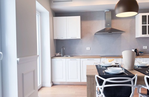 Chioggia Apartment | Seafront Modern Farmont Venice Suite