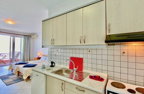 Agia Pelagia Chlomou Apartment | Seafront Ourania Studio No5