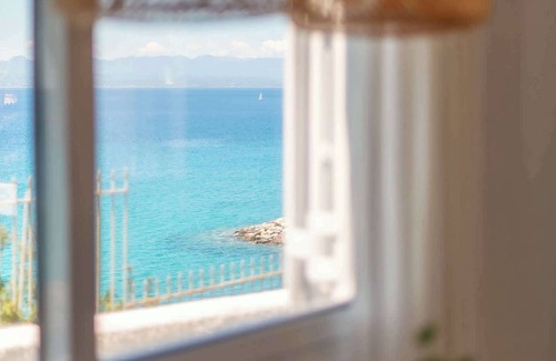 Avia Apartment | Seafront Pouletis Family Drosoula Gem with pool