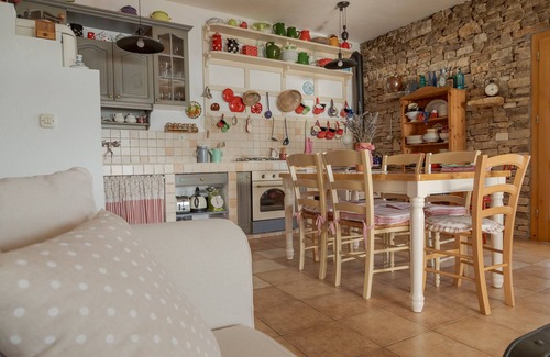 Miskovici Cottage | Seafront stone house with a pool