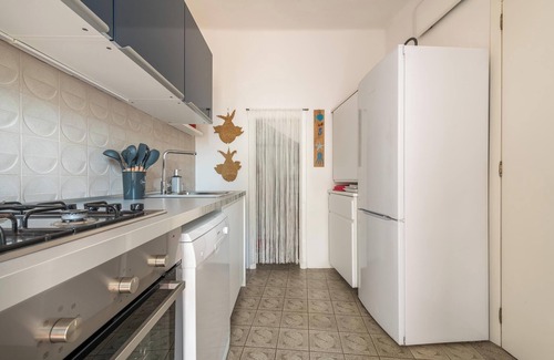 Torre delle Stelle Villa | Seafront Villa "Bianca" in Torre delle Stelle, heated pool, A/C, Wi-Fi, parking