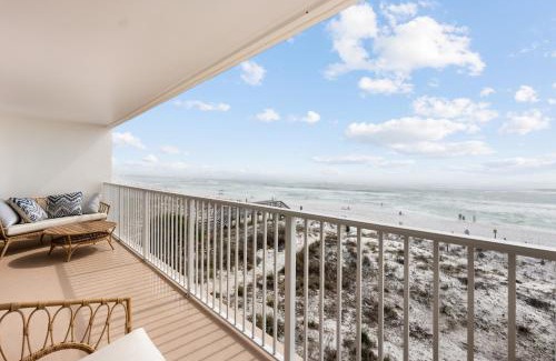Fort Walton Beach Apartment | SeaGlass - Oceanfront with expansive balcony