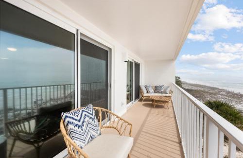 Fort Walton Beach Apartment | SeaGlass - Oceanfront with expansive balcony