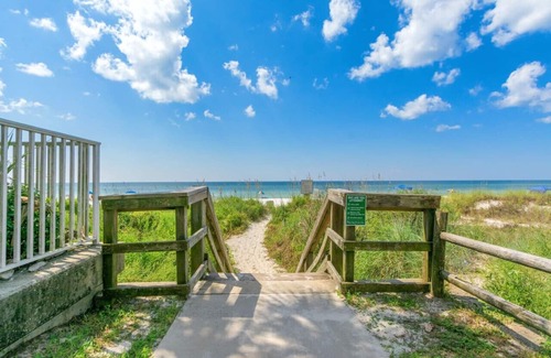 El Centro Beach Apartment | Seaglass Shack: Cozy Studio, Prvt Patio, Dogs OK, FREE Daily Activities, & More!